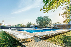Отели Джемете с подогреваемым бассейном, "SUNRISE Park Hotel Relax&Spa" парк-отель с подогреваемым бассейном - раннее бронирование