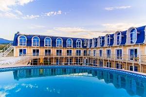 Отели Малореченского с бассейном, "Вилла Арго" с бассейном - фото