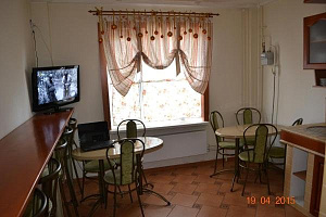 Гостиницы Пскова с питанием, "Гнездо" мини-отель с питанием - раннее бронирование