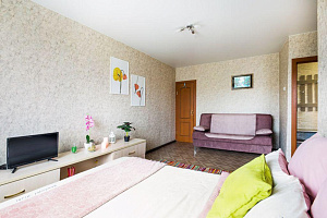 Квартиры Новосибирска 3-комнатные, 1-комнатная Блюхера 4 3х-комнатная - снять