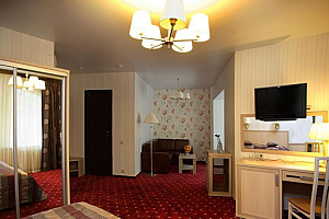 Гостиницы Новосибирска красивые, "Тихая площадь" мини-отель красивые - раннее бронирование