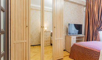 &quot;Пять Звезд Версаль&quot; 2х-комнатная квартира в Краснодаре - фото 2