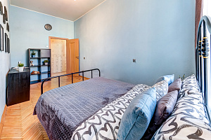 Отели Ленинградской области с собственным пляжем, 2х-комнатная Лиговский 85 с собственным пляжем - забронировать номер