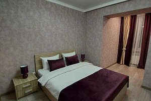 Гостиницы Владикавказа в горах, 2х-комнатная Астана Кесаева 39Б в горах - забронировать номер