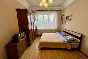 Квартиры Смоленска на неделю, "ArendaGrad на Коммунистической" 3х-комнатная на неделю