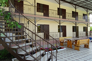 Гостиницы в Гагре в сентябре, "Амиго" - фото