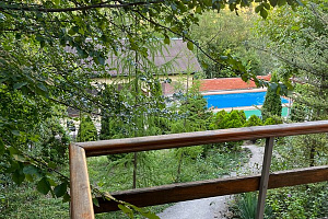 Гостевые дома Бахчисарая с бассейном, "Боровик" в с. Баштановка (Бахчисарайский район) с бассейном - раннее бронирование