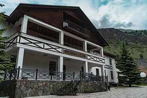 Отдых в Кабардино-Балкарии с бассейном, "Elbrus Hiloft Hostel" мини-отель с бассейном