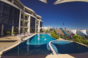 Отели Алушты с бассейном, "Sky&Mare" мини-отель с бассейном