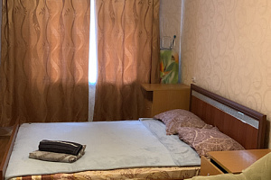 Гостиницы Перми с сауной, 2х-комнатная Народовольческая 36 с сауной