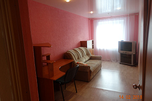 Гостиницы Серова с размещением с животными, 3х-комнатная Короленко 6 с размещением с животными - забронировать номер