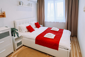 2х-комнатная квартира Родионова 13