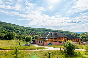 Отели Байдарская долина с бассейном, "Приют Странника" с бассейном - забронировать номер