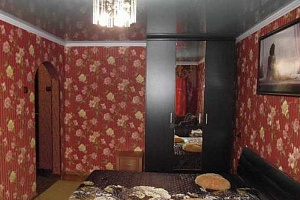 Квартиры Майкопа в центре, 1-комнатная Кужорская 102 в центре - фото