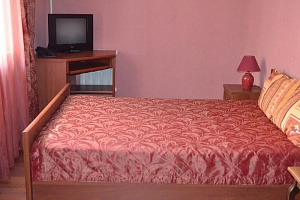 Гостиницы Ижевска в центре, "Новотел" в центре - фото