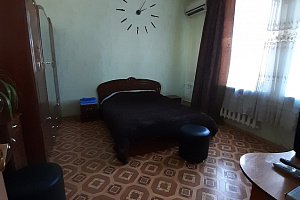 Квартиры Симферополя в центре, 1-комнатная Карла Маркса 5 в центре - фото