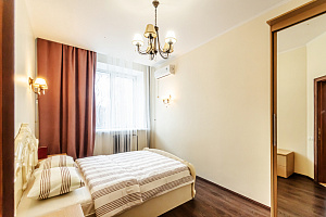 2х-комнатная квартира Никитинская 108