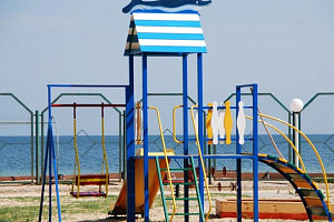 Базы отдыха Голубицкой с собственным пляжем, "Надежда" с собственным пляжем - раннее бронирование