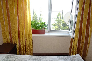 Отдых в Новом Афоне, комната в 3х-комнатной квартире Лакоба 32 у моря (Абхазия) в августе