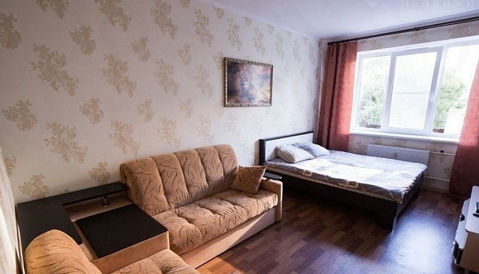 1-комнатная квартира Волховская набережная 46 в Киришах - фото 1