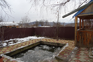 Гостевые дома Каменномостского с бассейном, "В гостях у Светланы" с бассейном