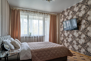 Отели Ленинградской области у озера, 1-комнатная Просвещения 22к1 у озера - забронировать номер