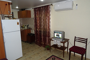 Квартира-студия на земле Абазинская 35/а в Сухуме фото 2