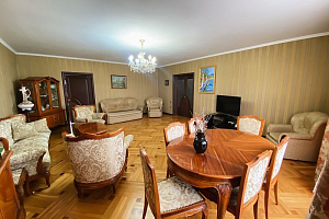 Квартиры Абхазии летом, 4х-комнатная Аиааира 142 кв 48 летом - снять
